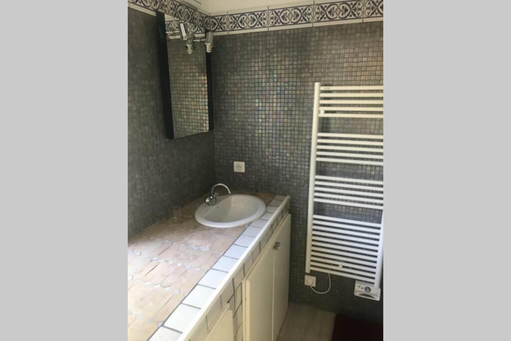 Joli Studio Au Mont St Clair Avec Vue Sur La Mer Appartement Sète Buitenkant foto