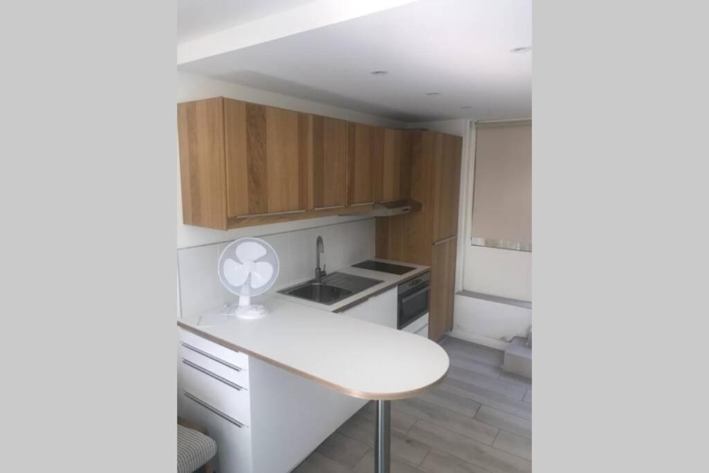 Joli Studio Au Mont St Clair Avec Vue Sur La Mer Appartement Sète Buitenkant foto